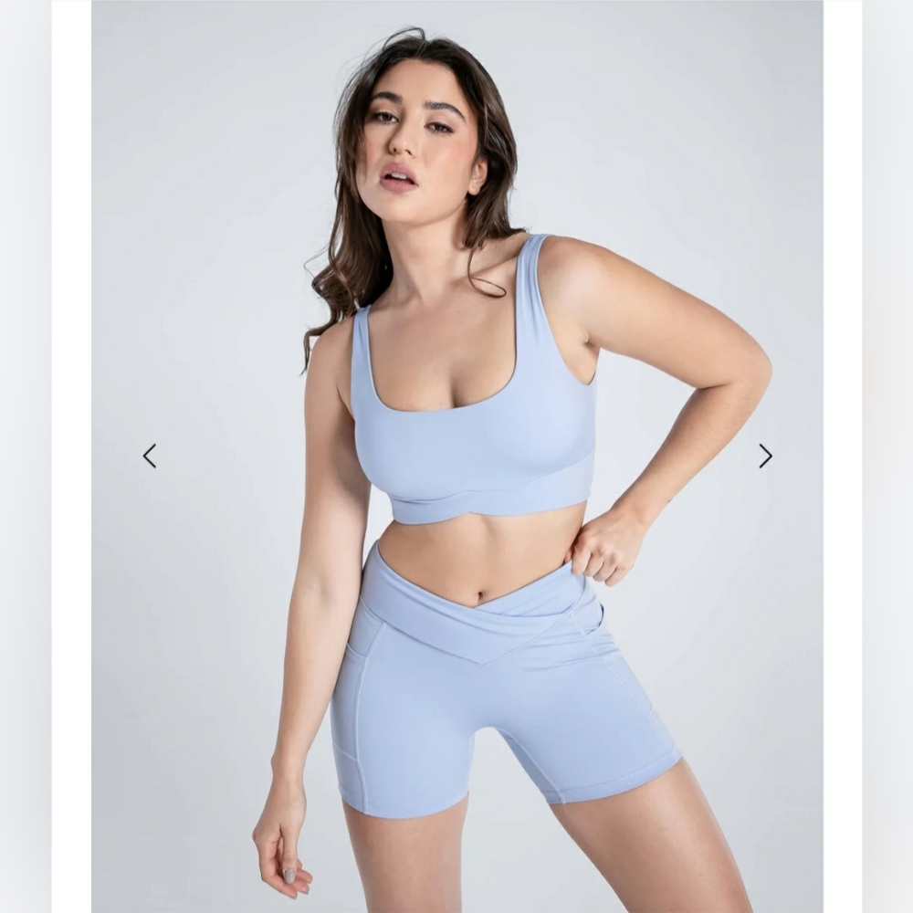 NWT Cosmolle Light Blue Move Free Bike Short w Pockets sz M